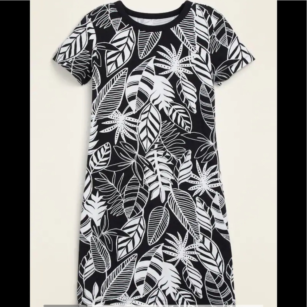Fitted crew neck tee dress
